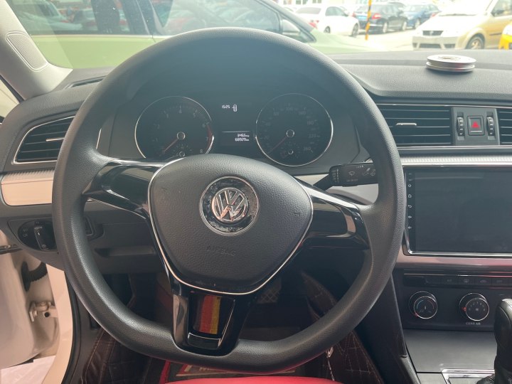 f_s_autohomecar__CjIFVGRrGZeAVM-OAAe-Jr_-L5I100.jpg
